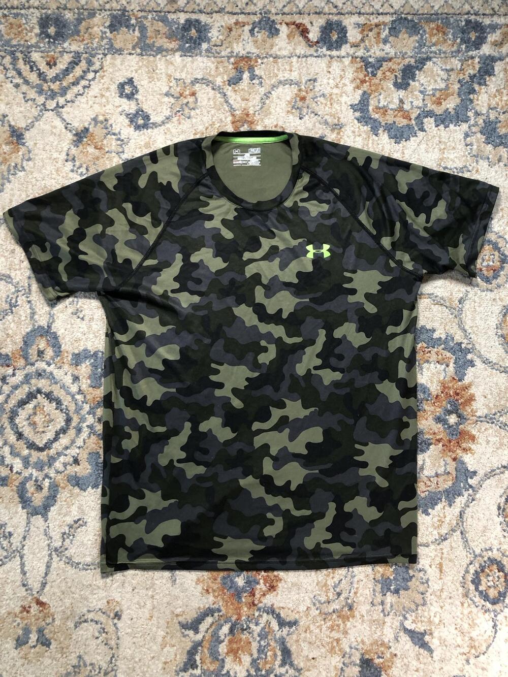 Under Armour HeatGear Shirt Mens Medium Green Camo Short Sleeve Athletic Top